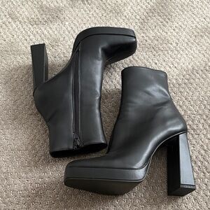 Steve Madden Black Ankle Boots for Women